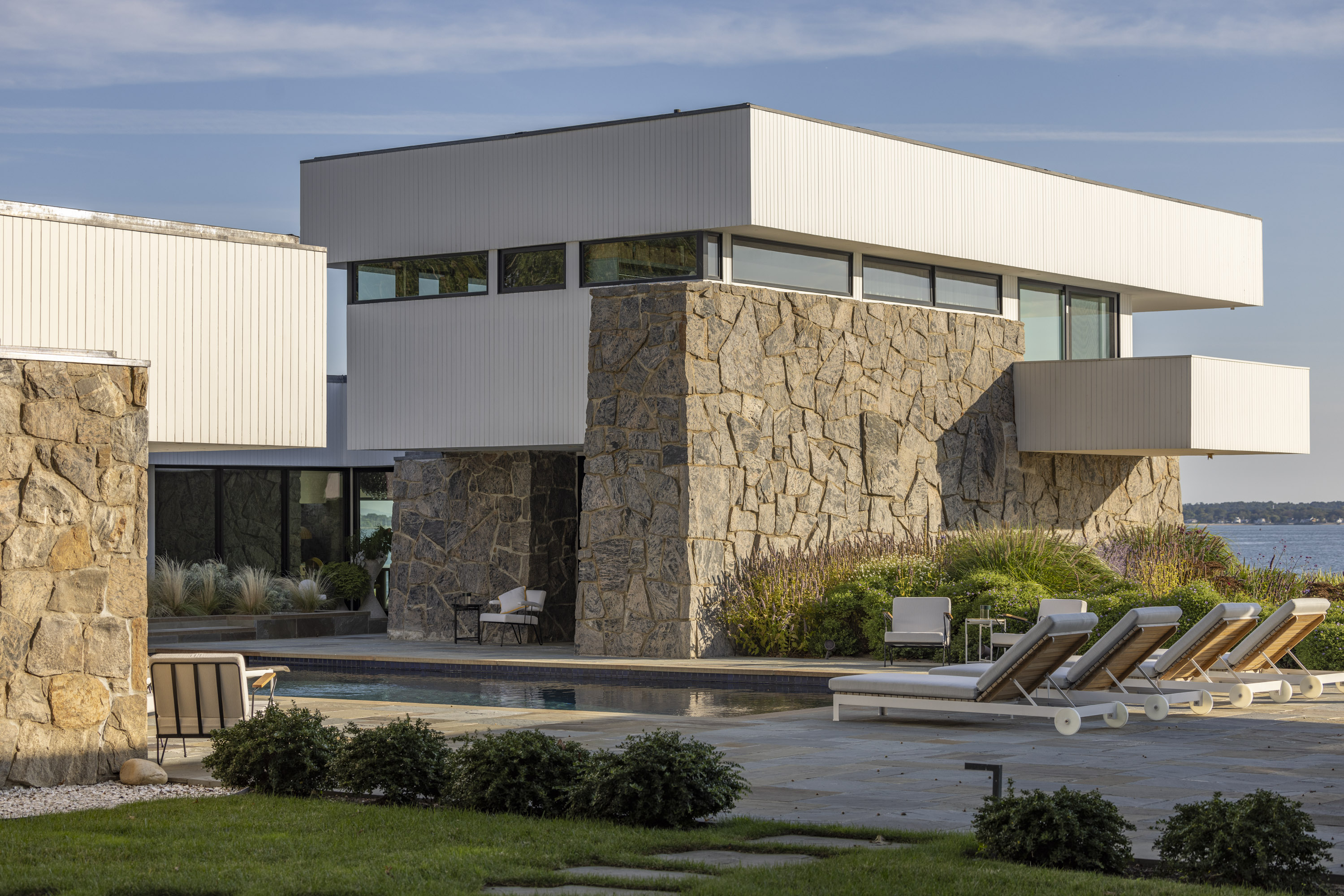 Shoshi Builders - photography by Graphic Image Group Inc.